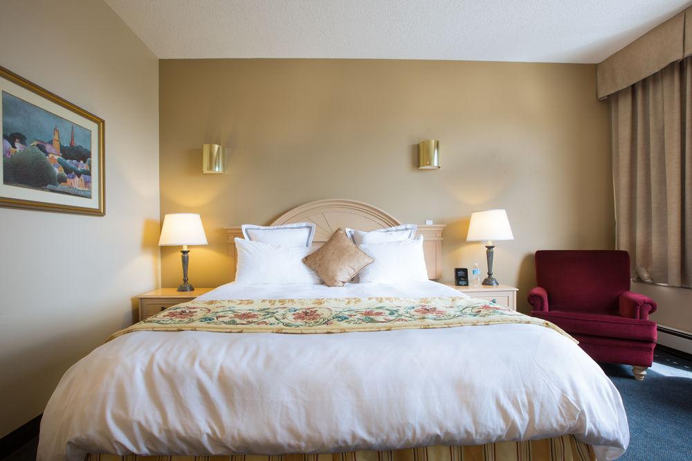 Nomad Hotel & Suites Fort Mcmurray Exterior foto