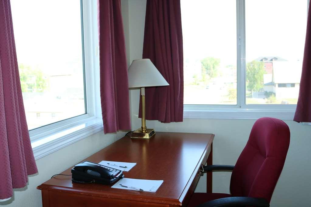 Nomad Hotel & Suites Fort Mcmurray Zimmer foto