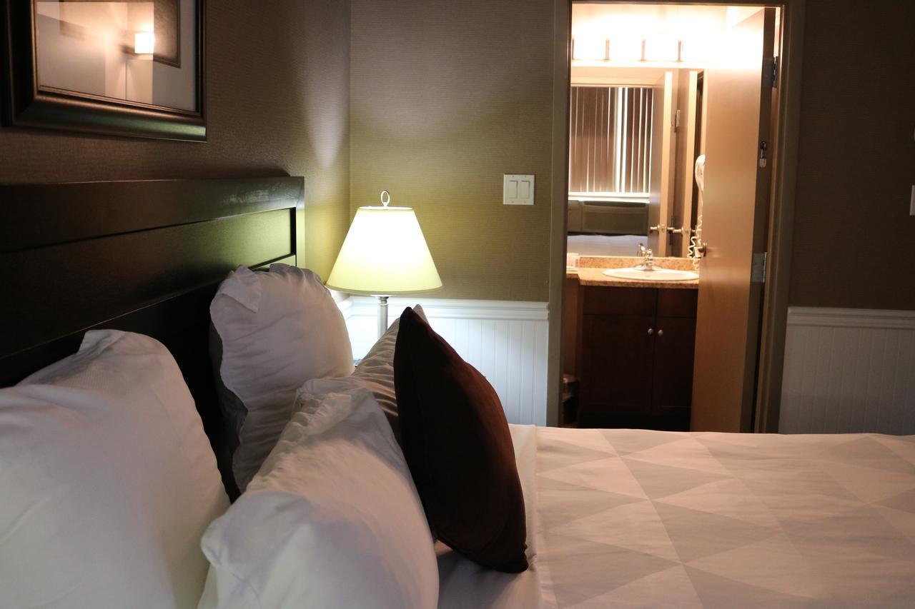 Nomad Hotel & Suites Fort Mcmurray Exterior foto